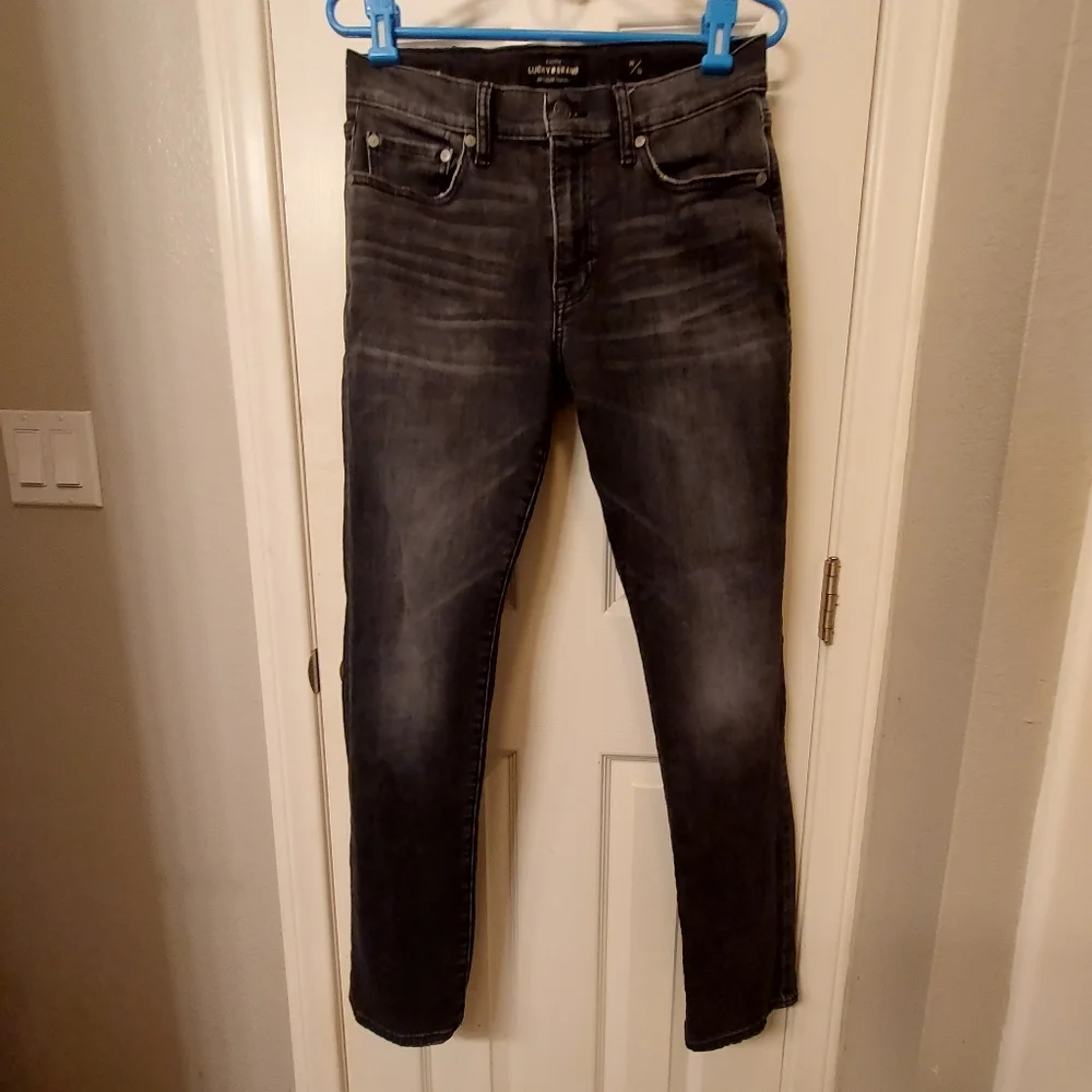 Lucky 410 athletic slim jeans 30x32